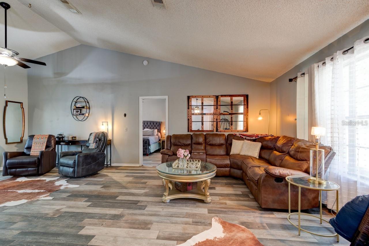 3237 NEWMARK DR, DELTONA, FL, 32738