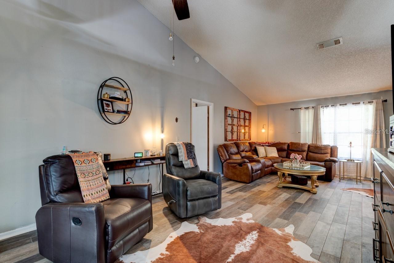 3237 NEWMARK DR, DELTONA, FL, 32738