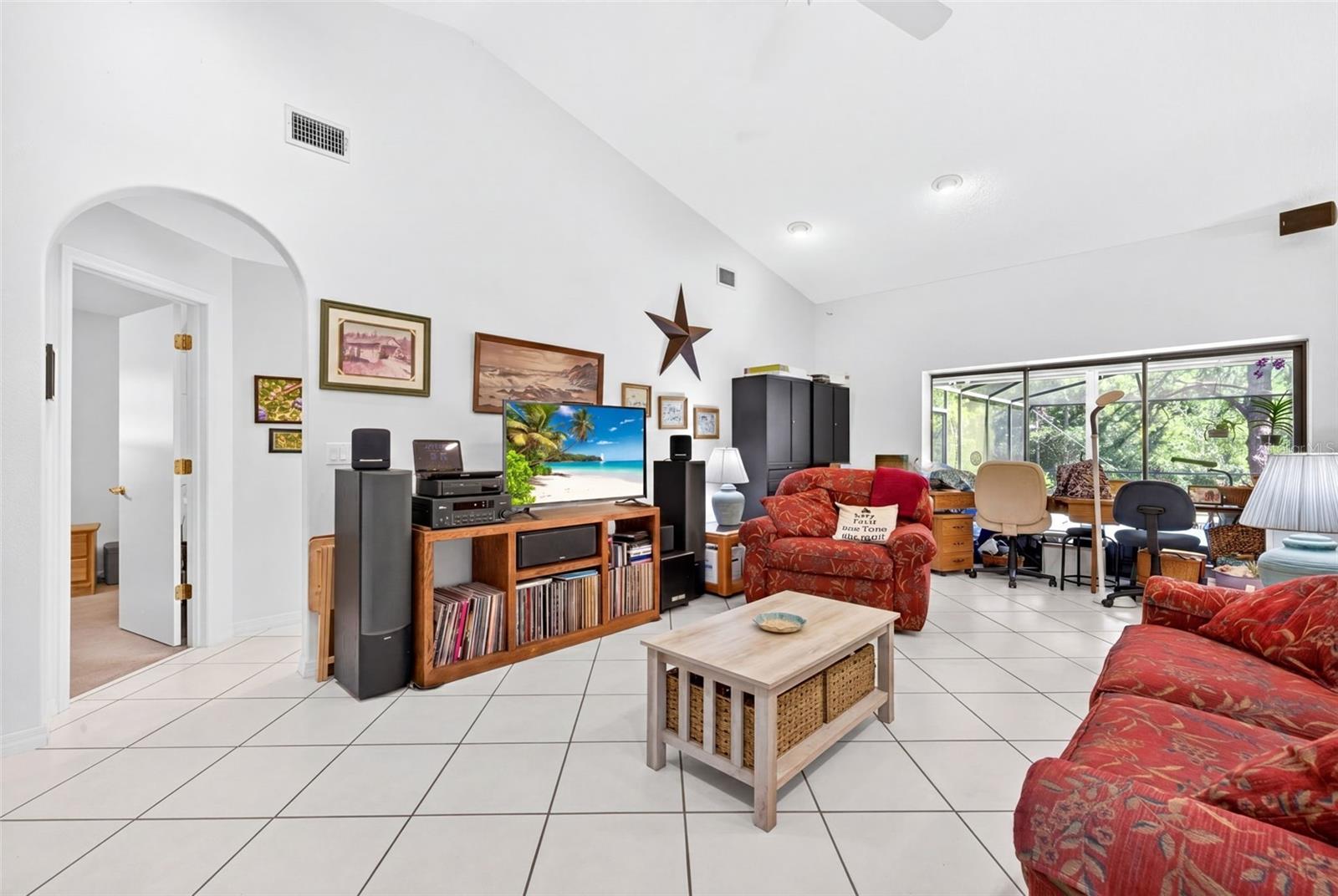 5035 BARROWE DR, TAMPA, FL, 33624