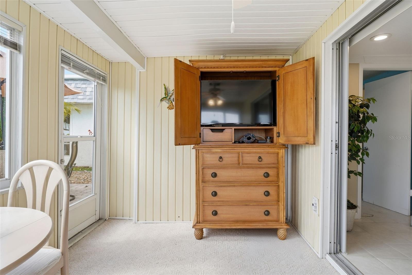 690 CIRCLEWOOD DR #W8, VENICE, FL, 34293