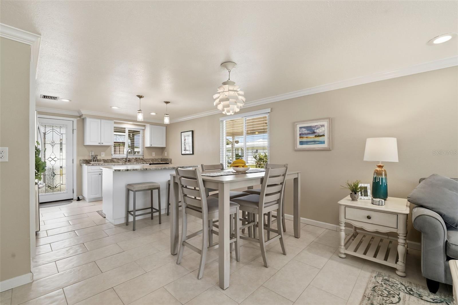 690 CIRCLEWOOD DR #W8, VENICE, FL, 34293