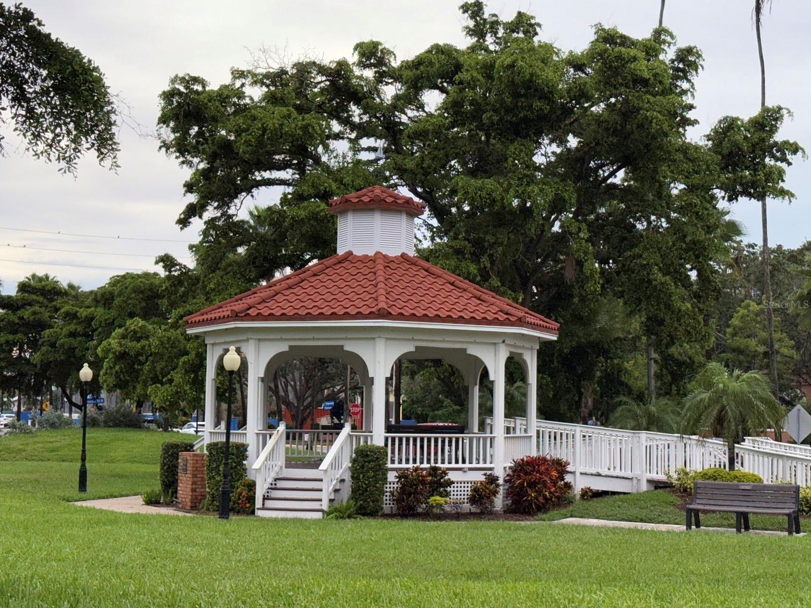 690 CIRCLEWOOD DR #W8, VENICE, FL, 34293