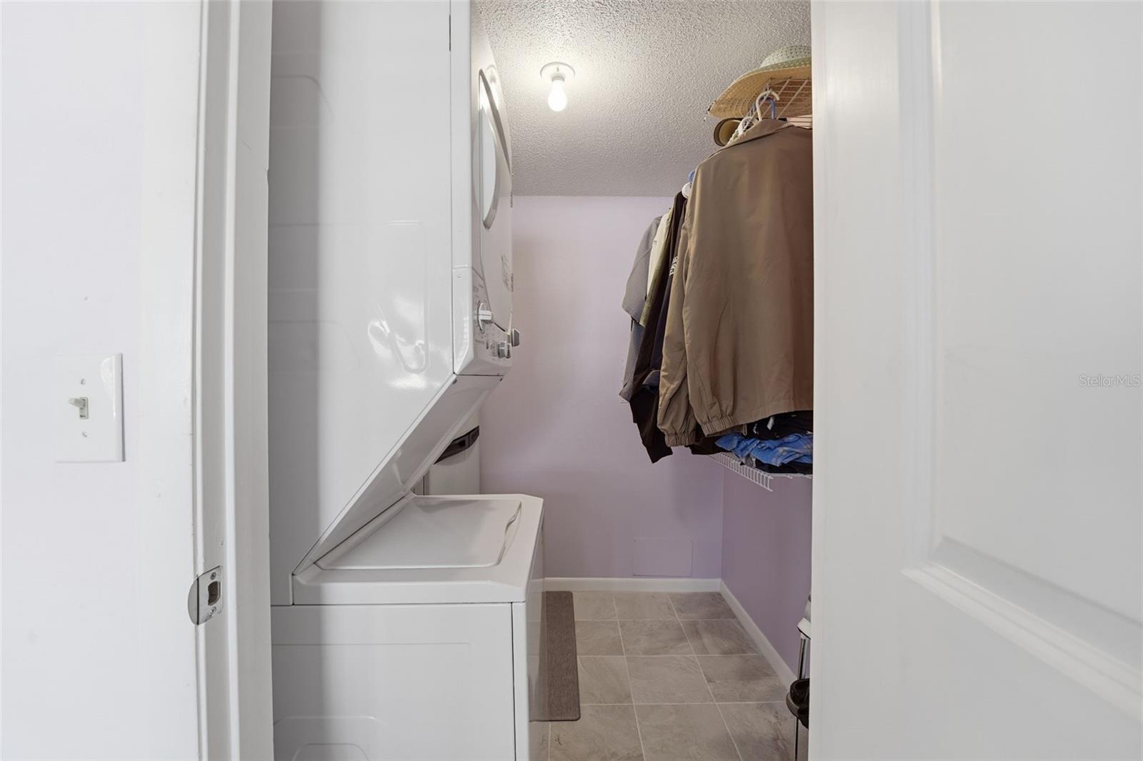 690 CIRCLEWOOD DR #W8, VENICE, FL, 34293