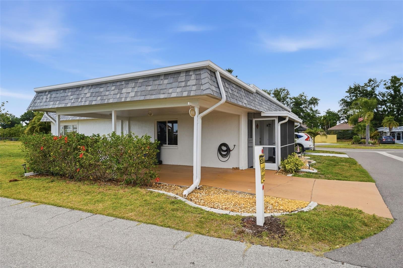 690 CIRCLEWOOD DR #W8, VENICE, FL, 34293