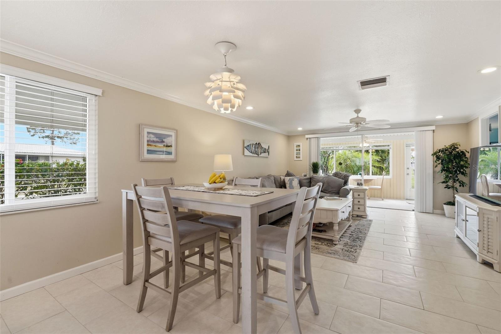 690 CIRCLEWOOD DR #W8, VENICE, FL, 34293