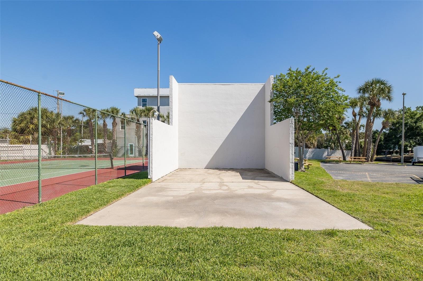 9001 TUDOR DR #H210, TAMPA, FL, 33615