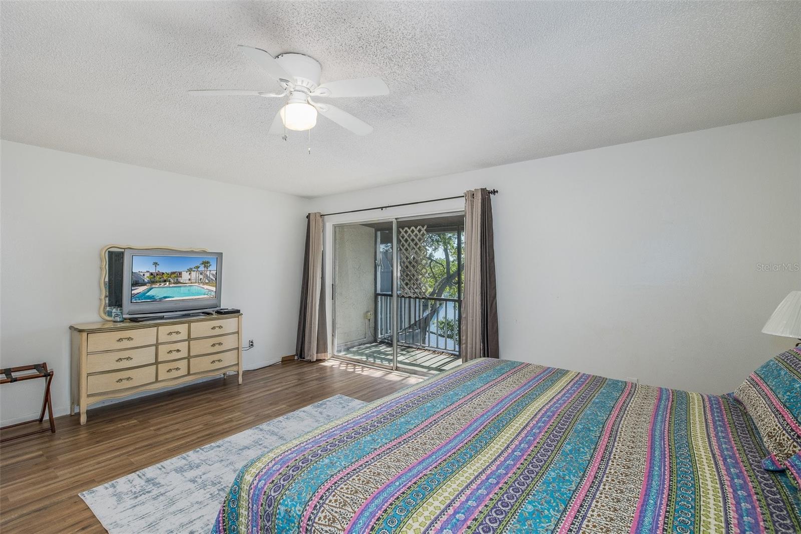 9001 TUDOR DR #H210, TAMPA, FL, 33615