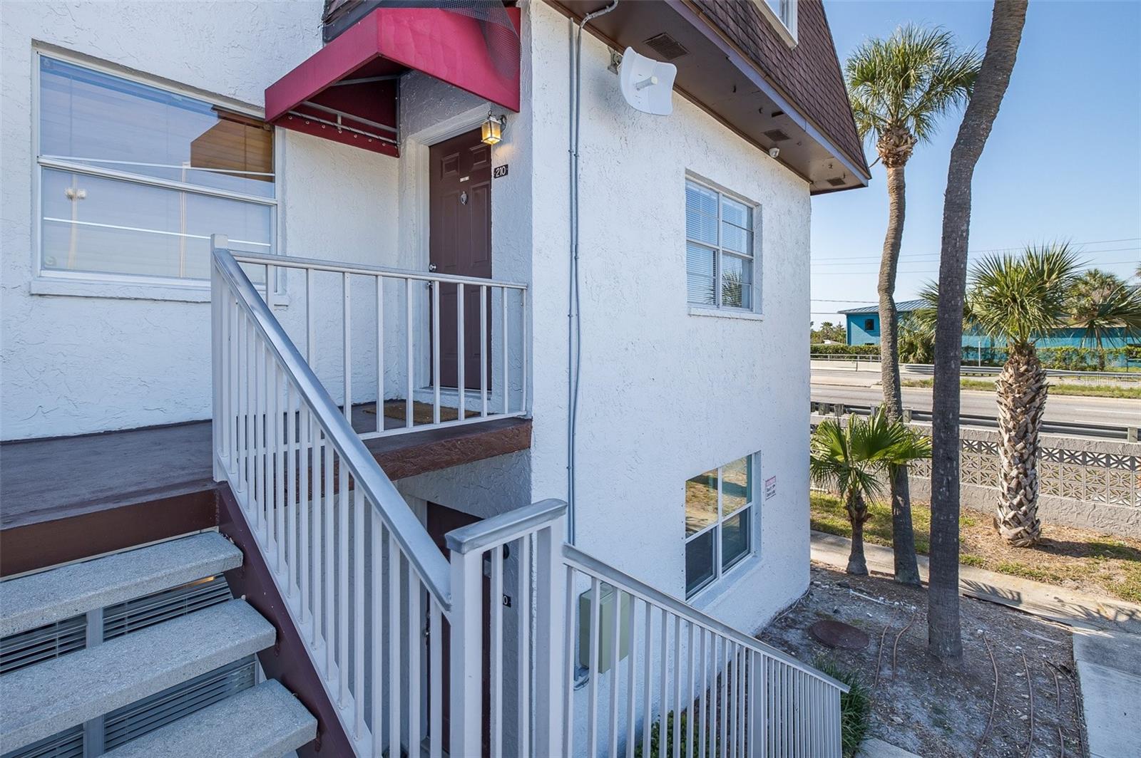 9001 TUDOR DR #H210, TAMPA, FL, 33615