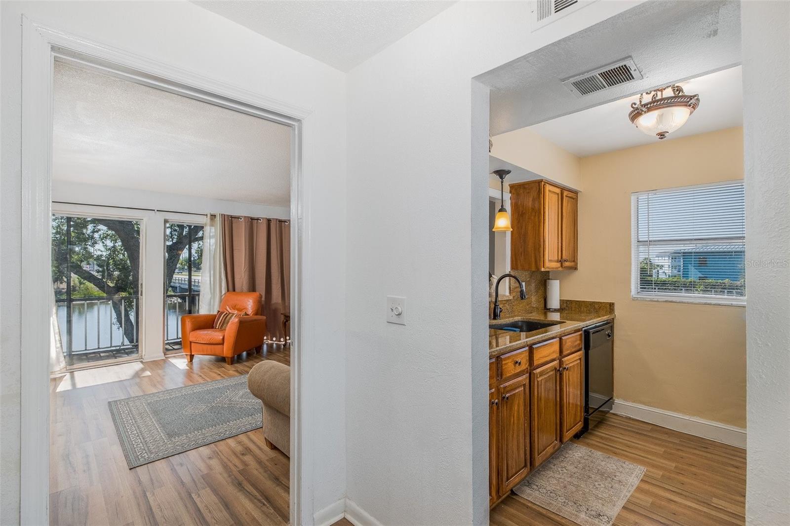 9001 TUDOR DR #H210, TAMPA, FL, 33615