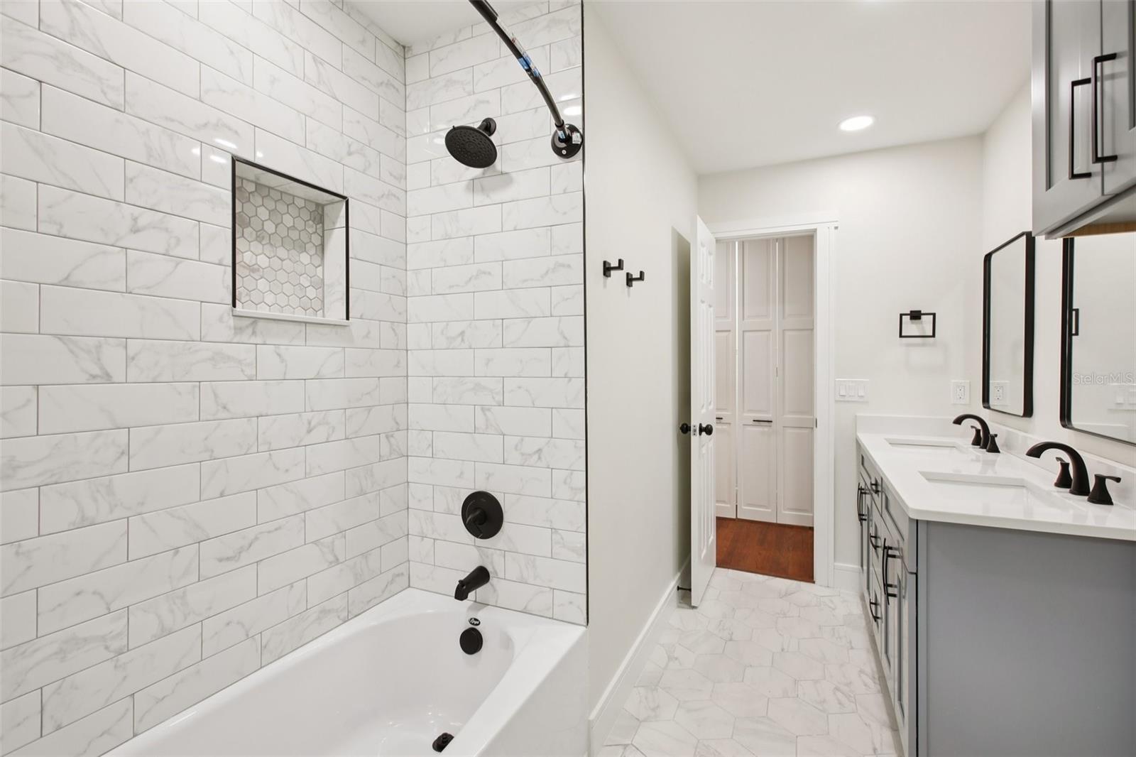 226 WILLOWICK AVE, TEMPLE TERRACE, FL, 33617