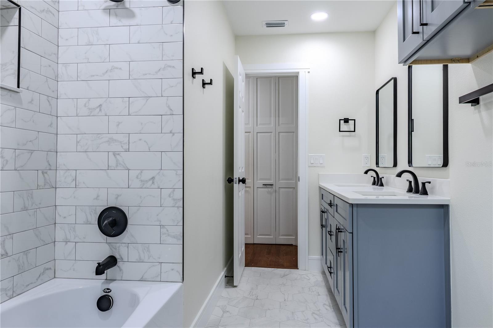 226 WILLOWICK AVE, TEMPLE TERRACE, FL, 33617