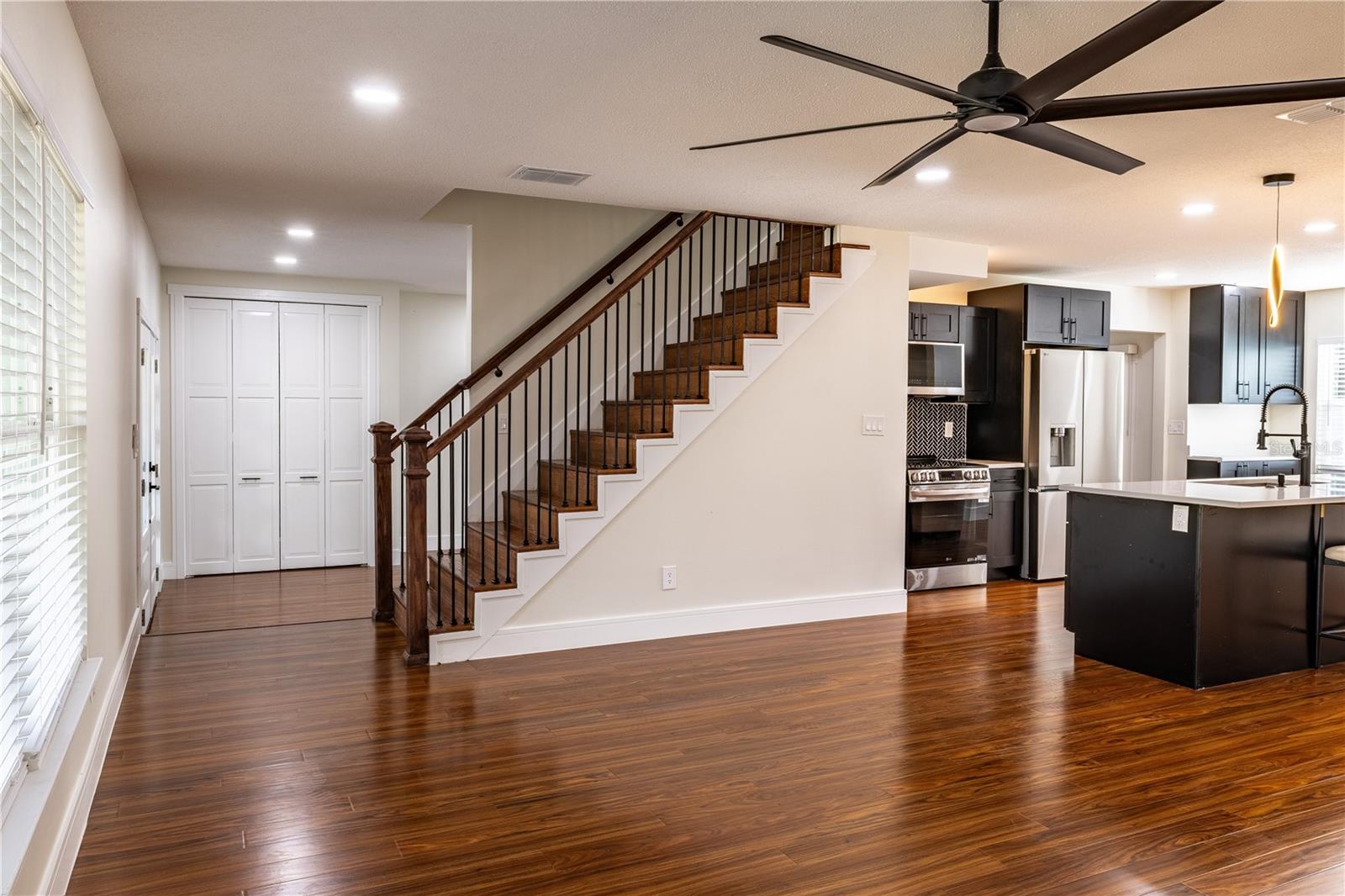 226 WILLOWICK AVE, TEMPLE TERRACE, FL, 33617