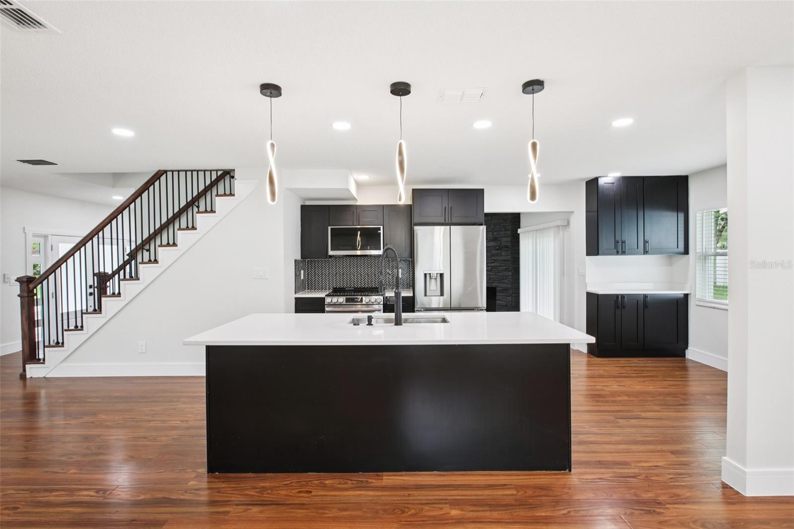 226 WILLOWICK AVE, TEMPLE TERRACE, FL, 33617