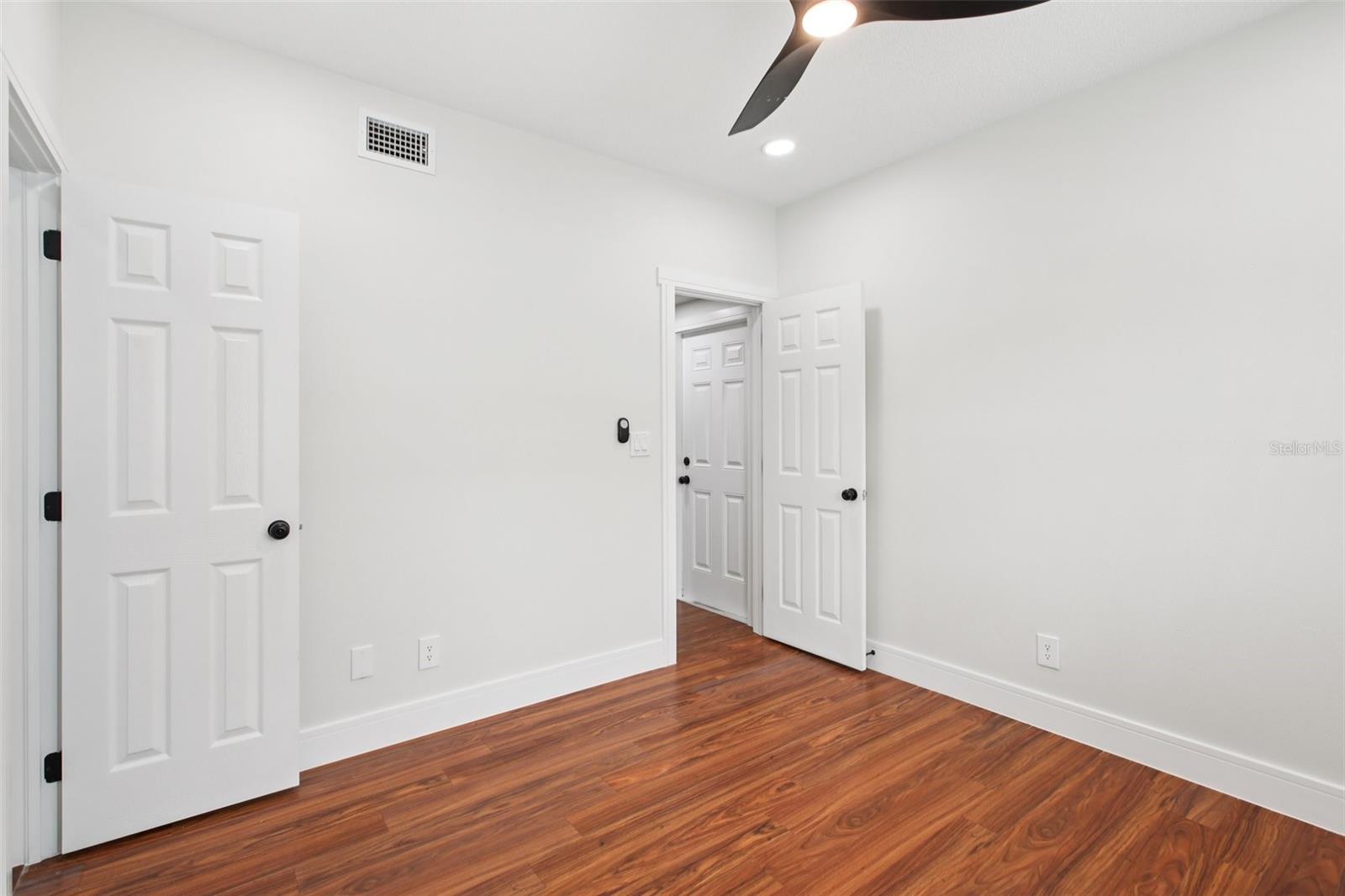 226 WILLOWICK AVE, TEMPLE TERRACE, FL, 33617