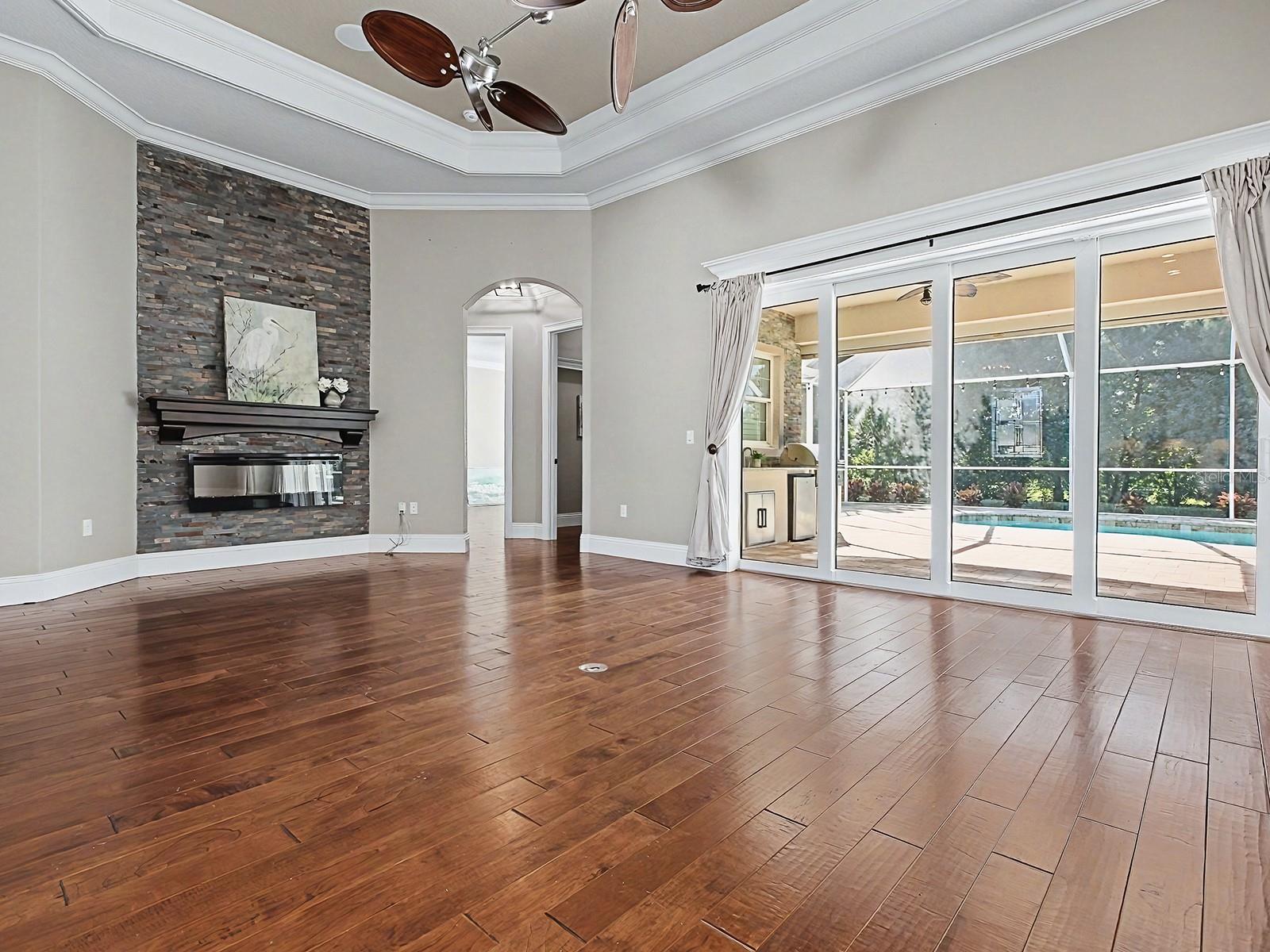 5517 MEADOW HILL LOOP, LADY LAKE, FL, 32159