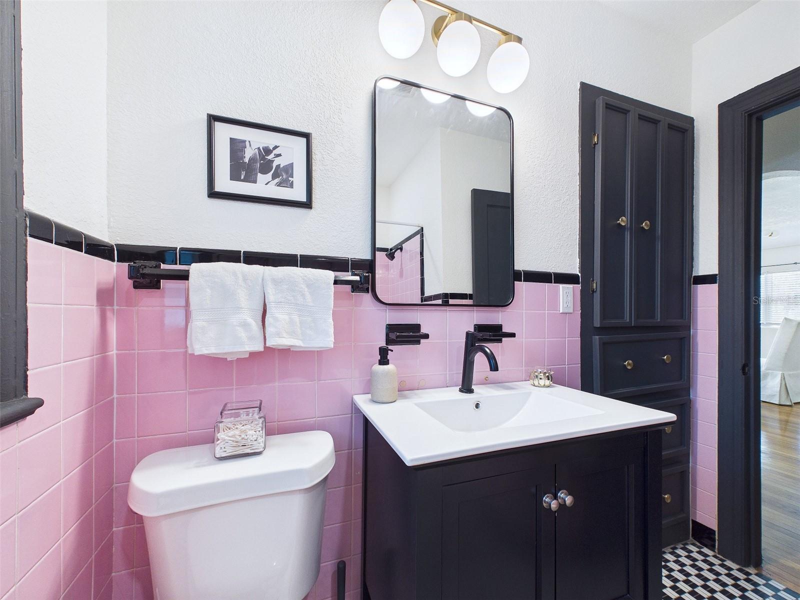 1210 E IDLEWILD AVE, TAMPA, FL, 33604