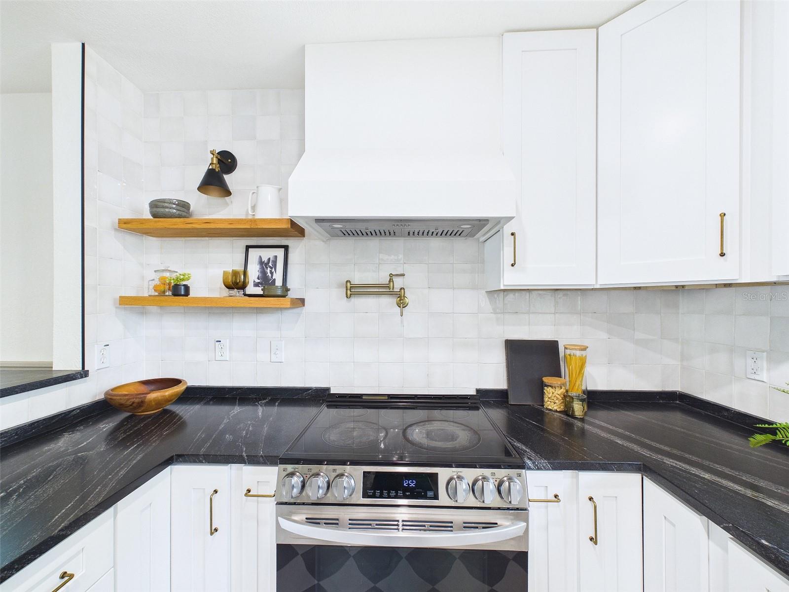 1210 E IDLEWILD AVE, TAMPA, FL, 33604