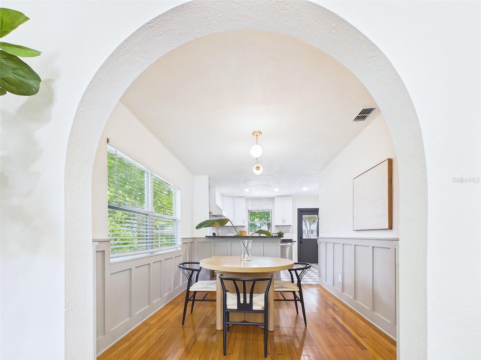 1210 E IDLEWILD AVE, TAMPA, FL, 33604