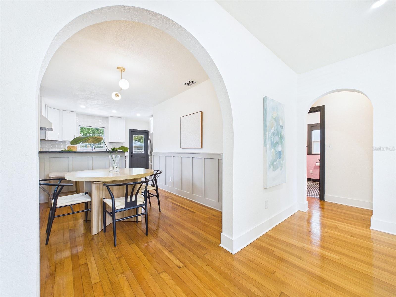 1210 E IDLEWILD AVE, TAMPA, FL, 33604