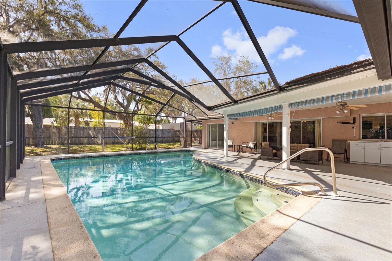 8976 LAKE DR, NEW PORT RICHEY, FL, 34654