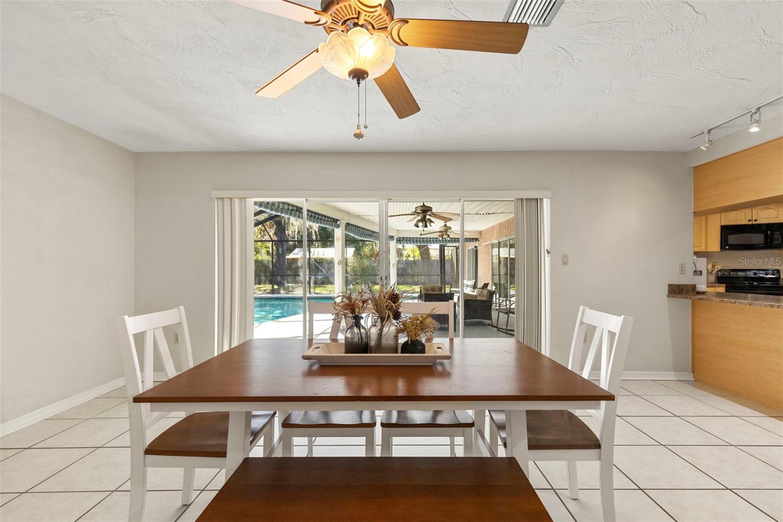 8976 LAKE DR, NEW PORT RICHEY, FL, 34654