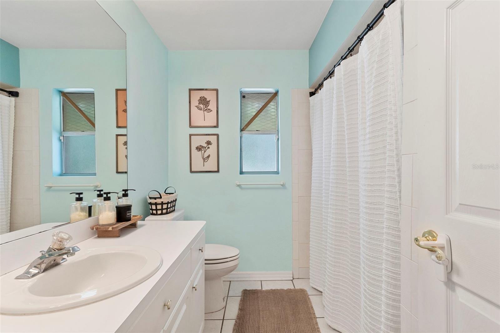 8976 LAKE DR, NEW PORT RICHEY, FL, 34654