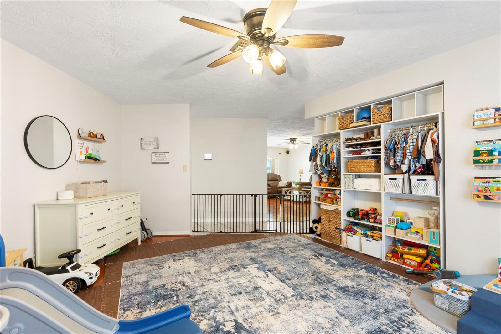 8976 LAKE DR, NEW PORT RICHEY, FL, 34654