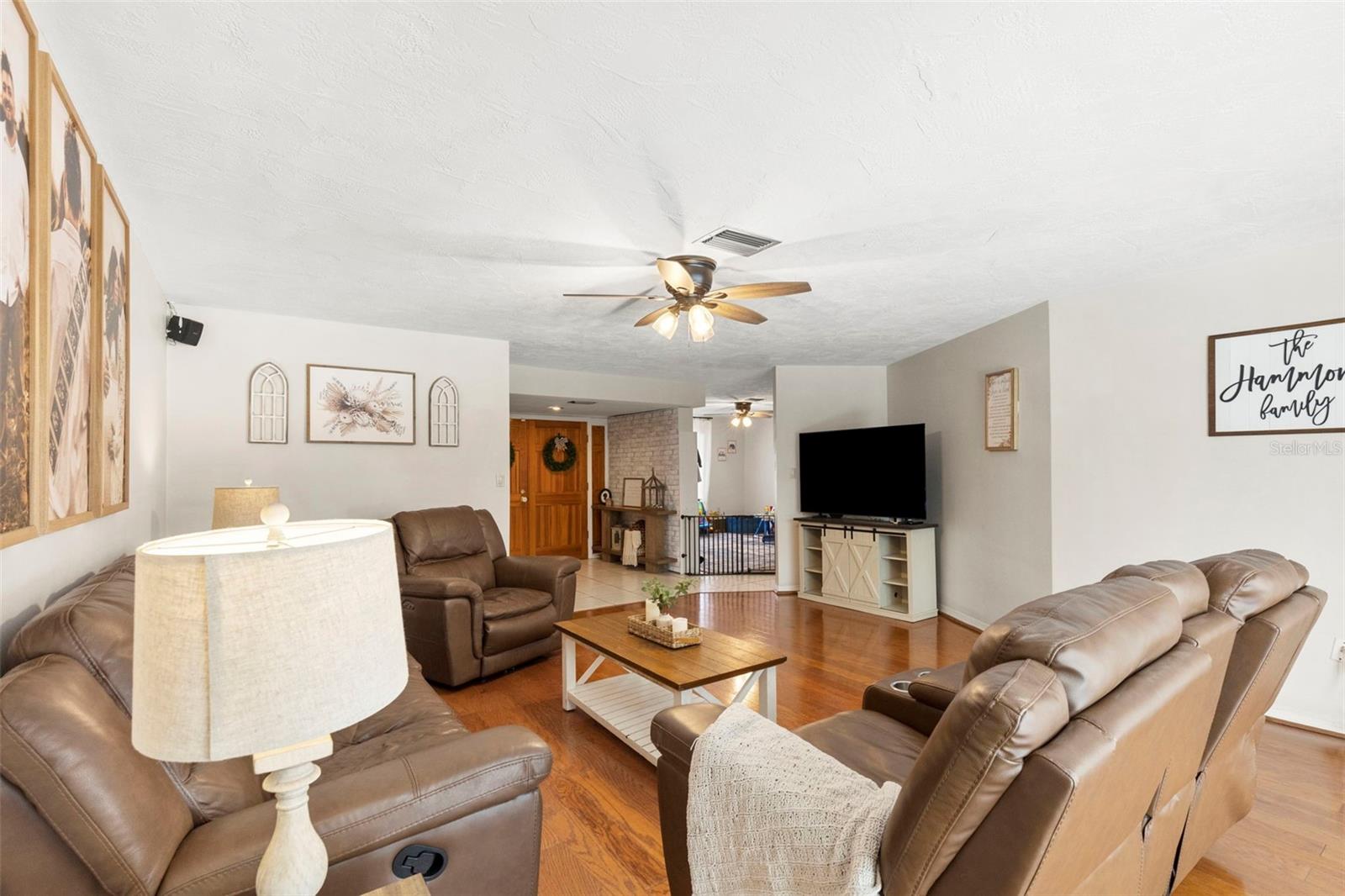 8976 LAKE DR, NEW PORT RICHEY, FL, 34654