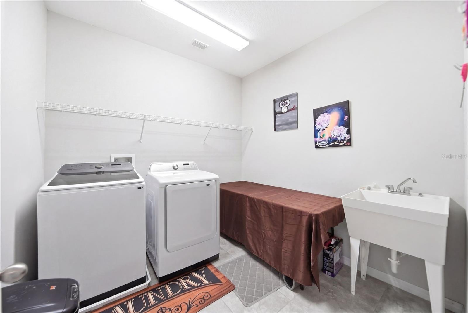 947 MAYPOLE DR, APOPKA, FL, 32703