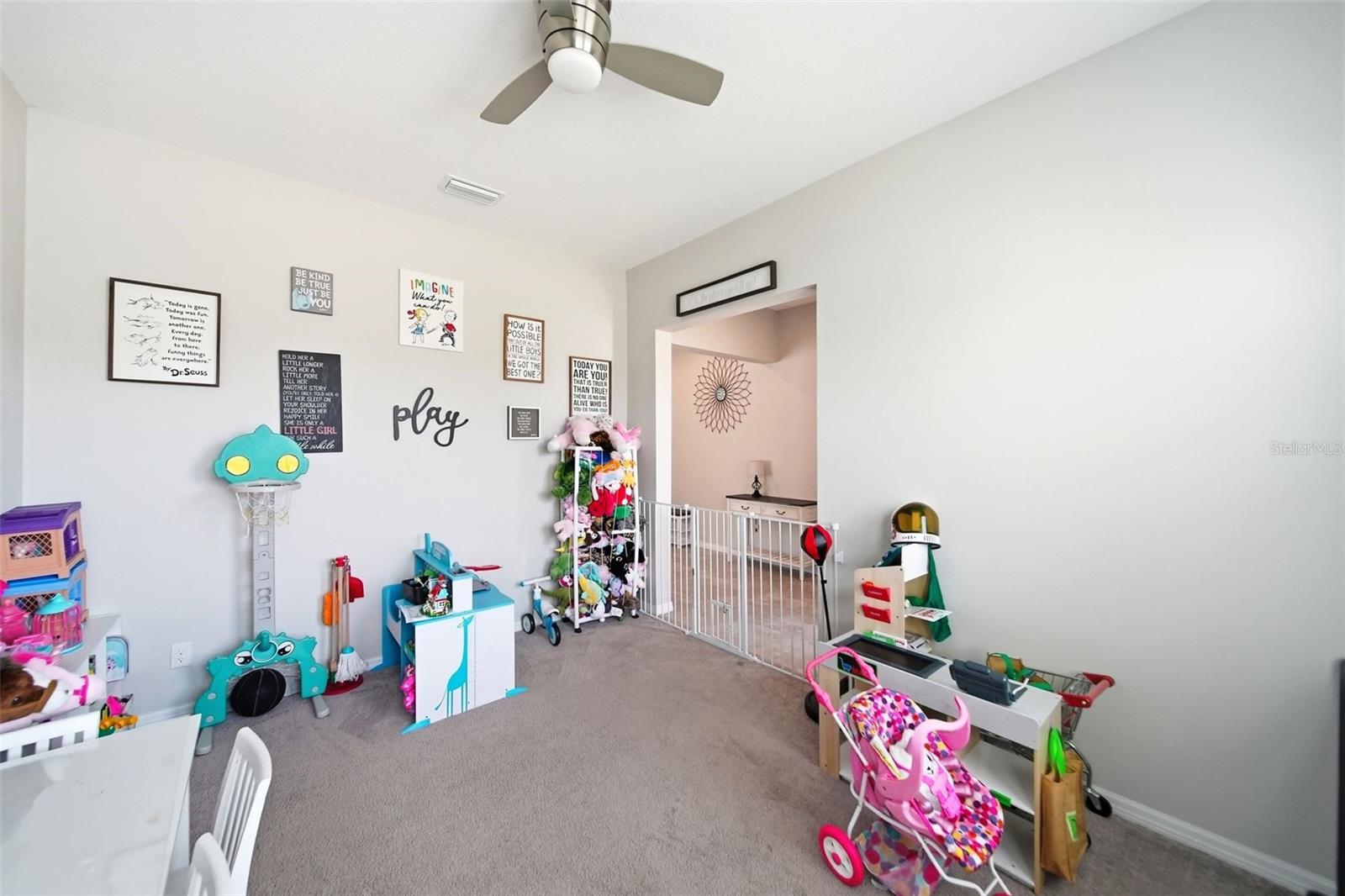 947 MAYPOLE DR, APOPKA, FL, 32703