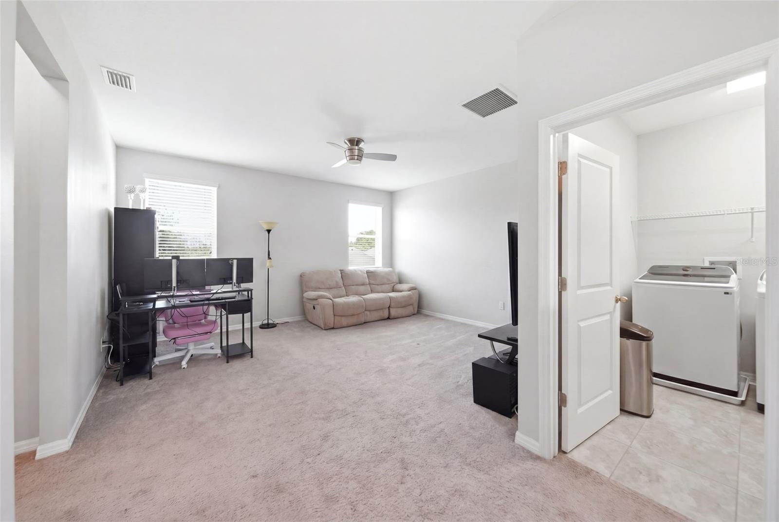 947 MAYPOLE DR, APOPKA, FL, 32703