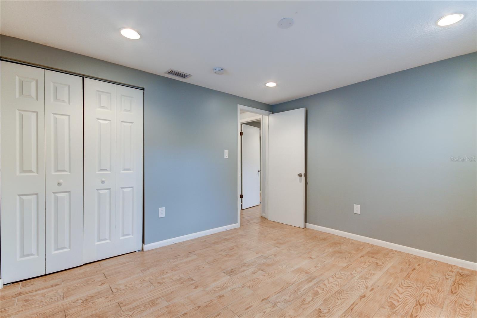 2925 W TYSON AVE, TAMPA, FL, 33611