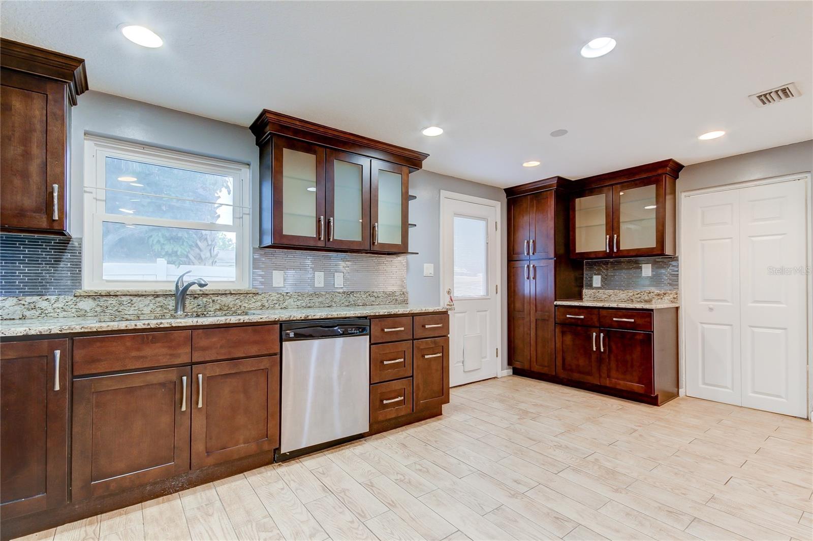 2925 W TYSON AVE, TAMPA, FL, 33611