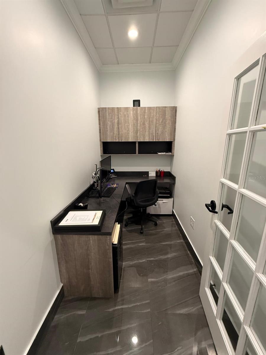 7901 KINGSPOINTE PKWY #19 # Office 4, ORLANDO, FL, 32819