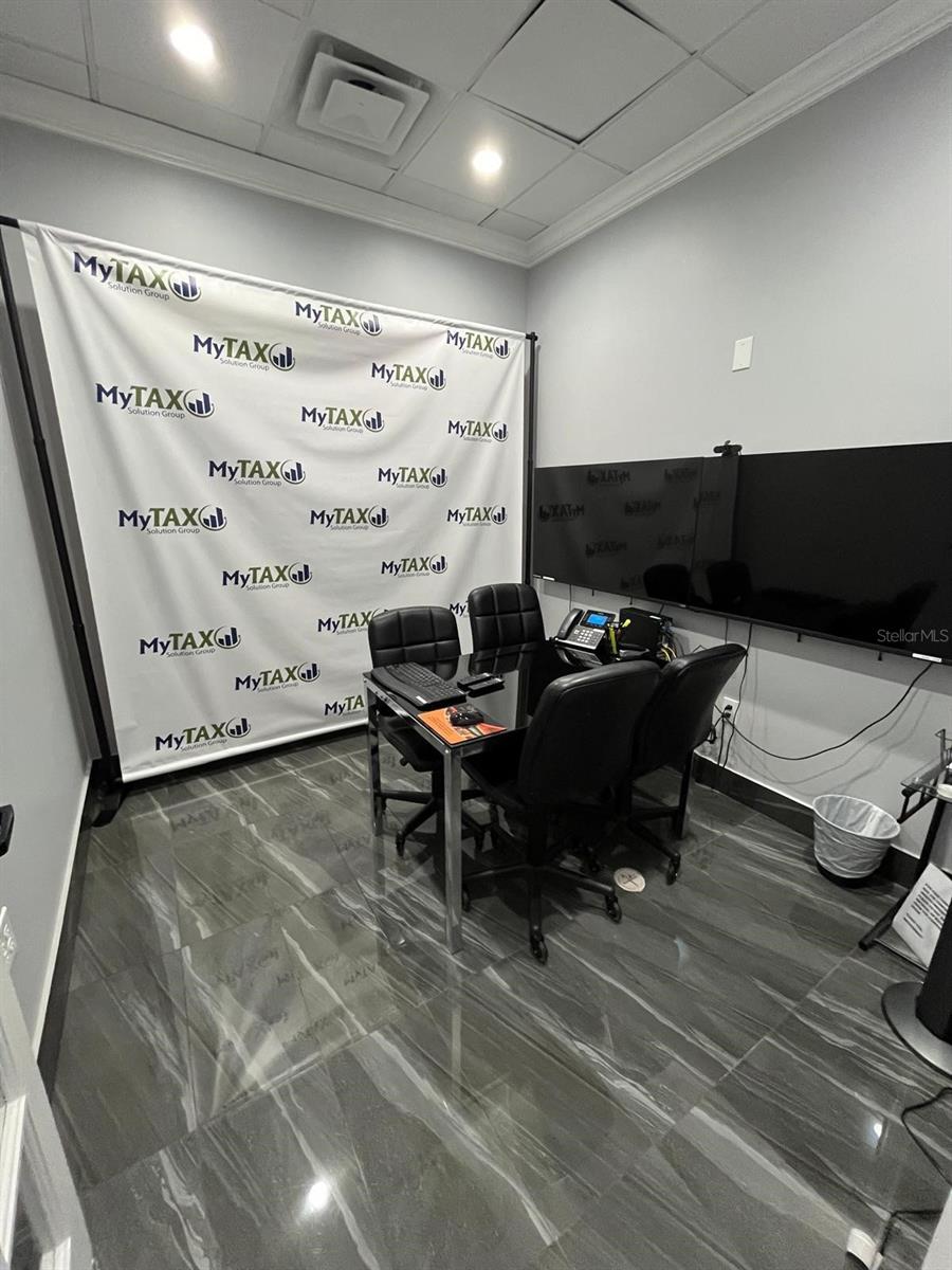 7901 KINGSPOINTE PKWY #19 # Office 4, ORLANDO, FL, 32819