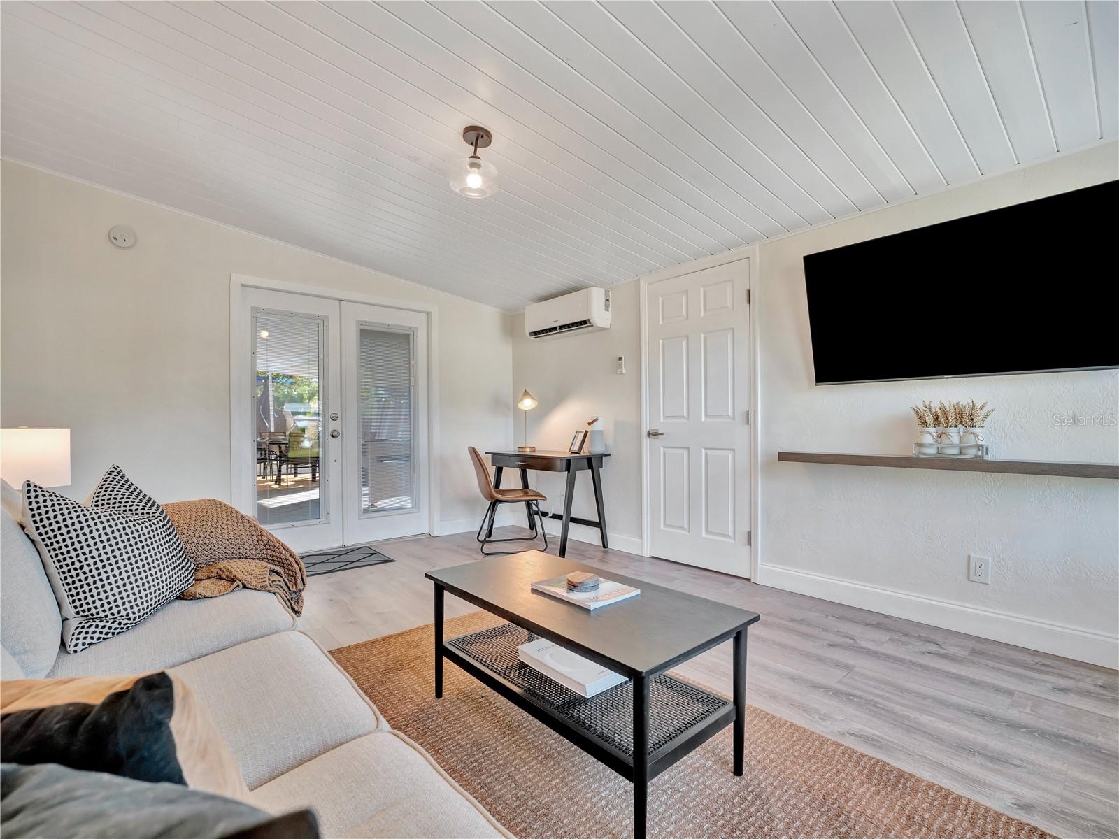 4002 W OKLAHOMA AVE, TAMPA, FL, 33616