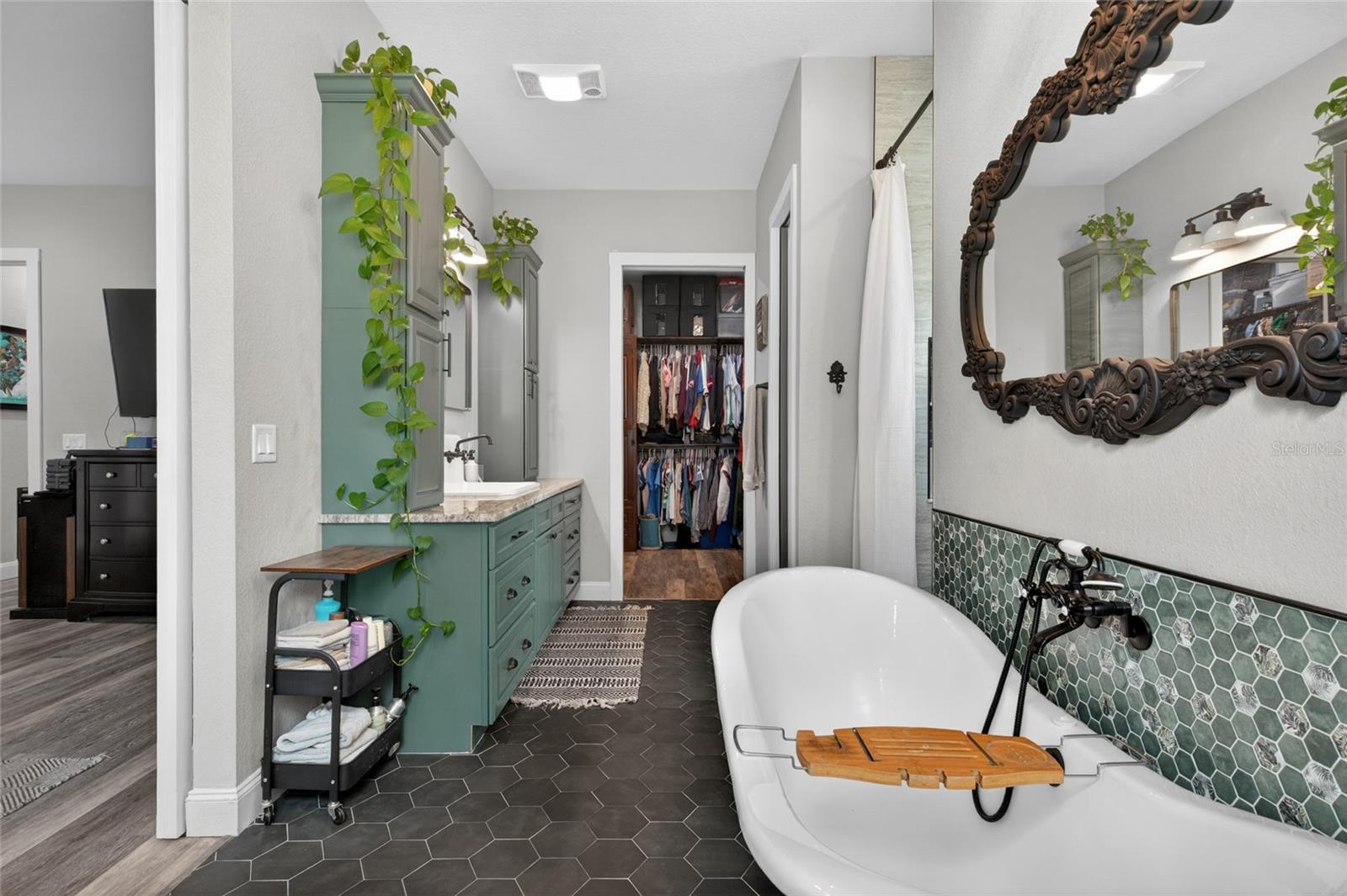 2851 BRUTON RD, PLANT CITY, FL, 33565