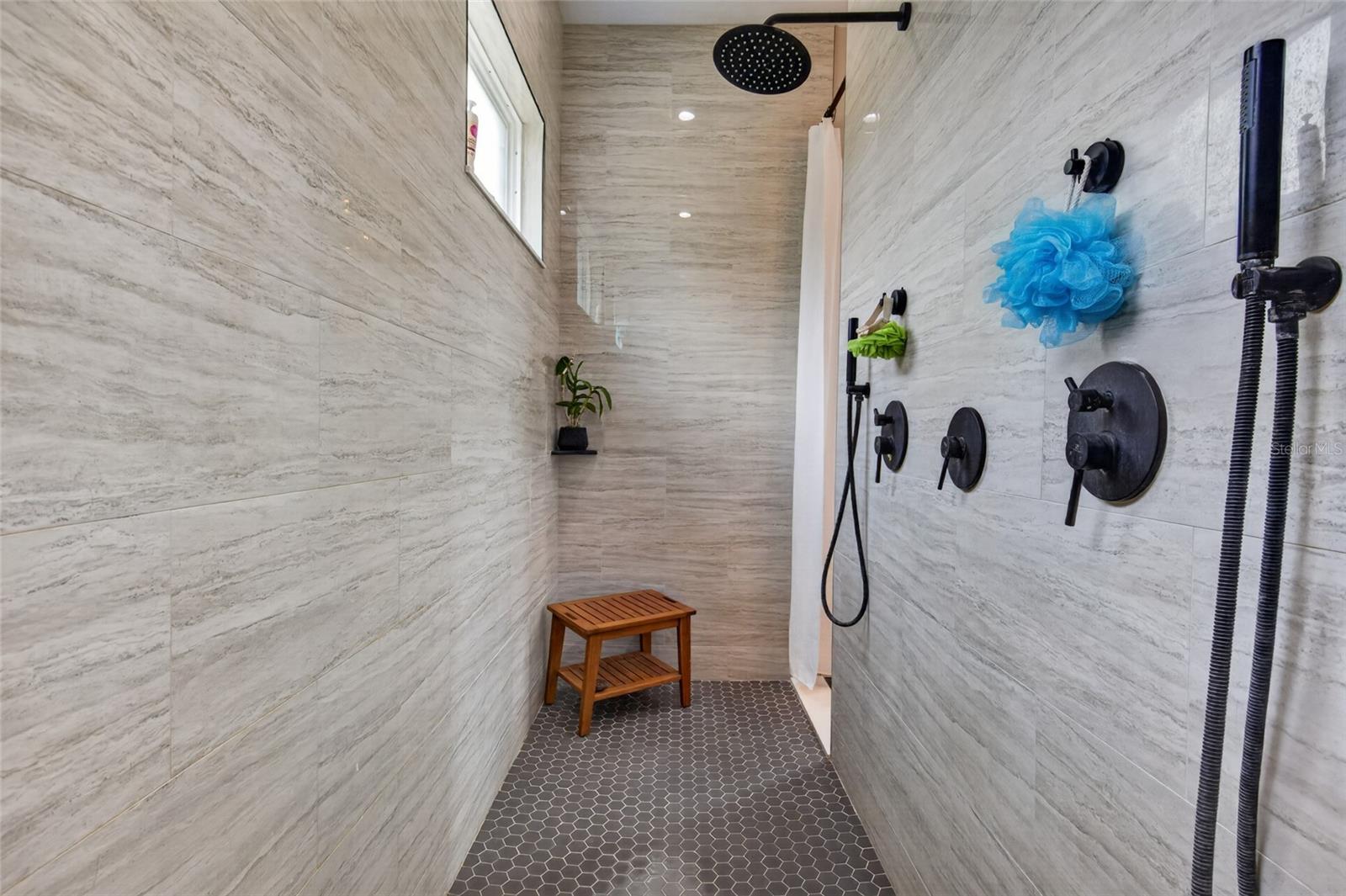 2851 BRUTON RD, PLANT CITY, FL, 33565