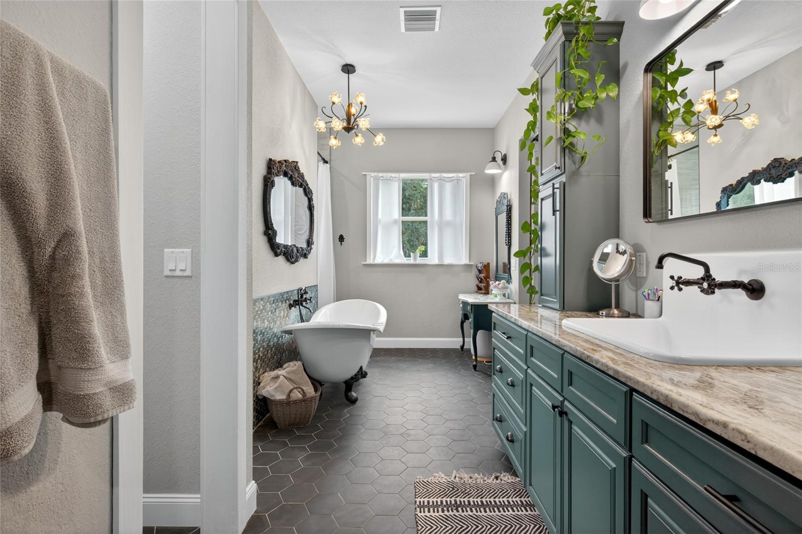 2851 BRUTON RD, PLANT CITY, FL, 33565