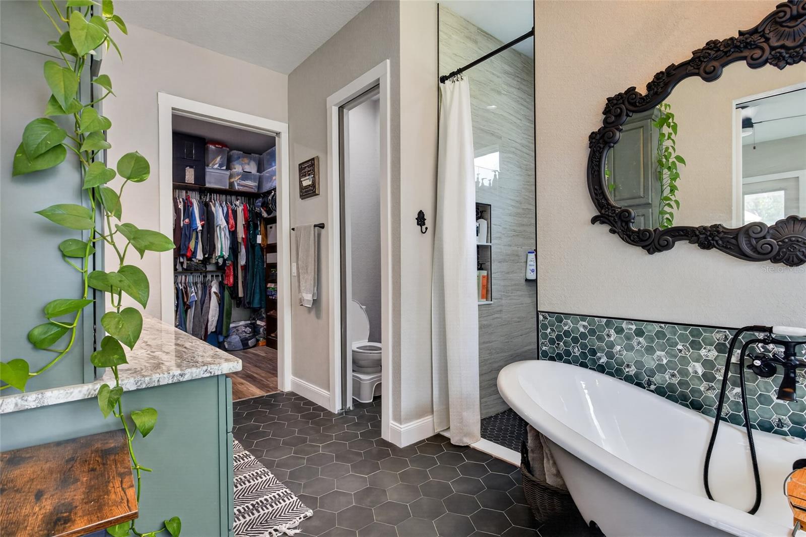 2851 BRUTON RD, PLANT CITY, FL, 33565