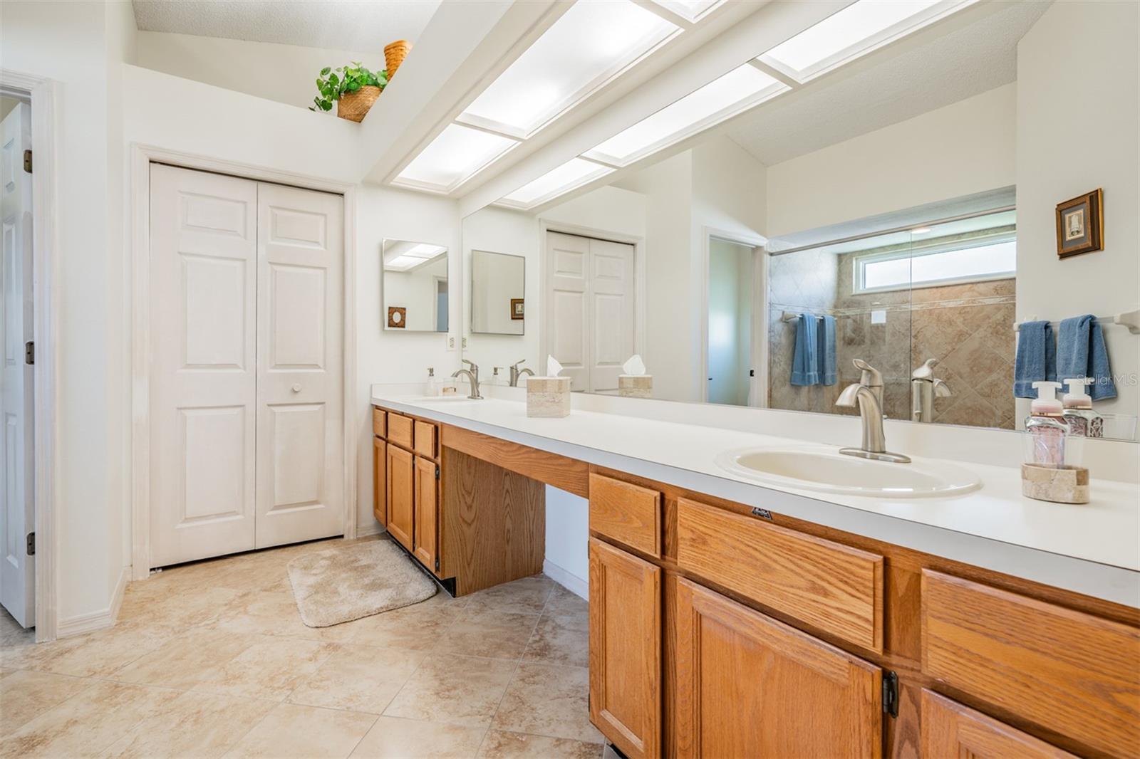 9008 QUAIL CREEK DR, TAMPA, FL, 33647