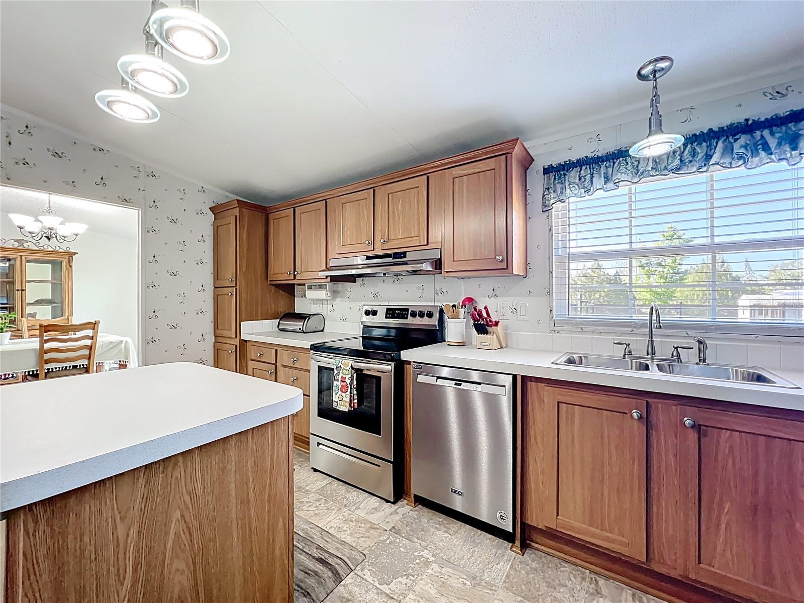 9040 MERCURY DR, ST CLOUD, FL, 34773