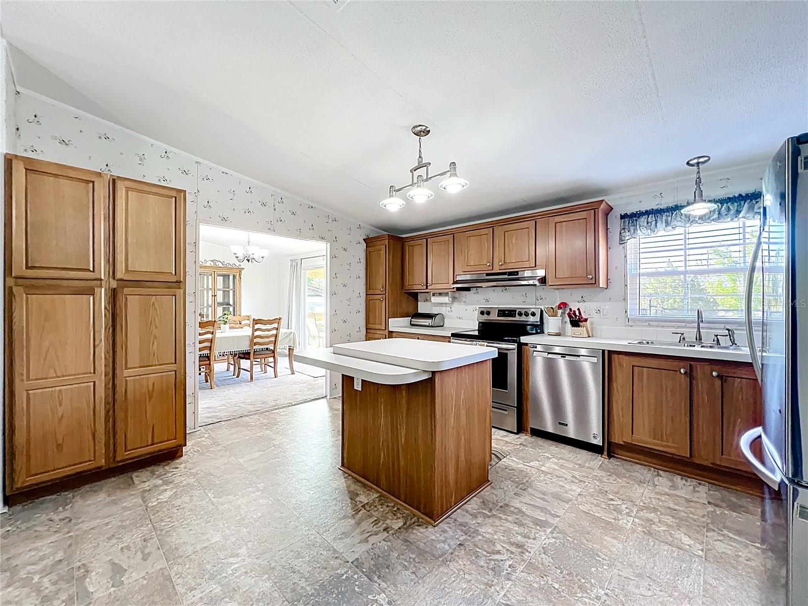 9040 MERCURY DR, ST CLOUD, FL, 34773