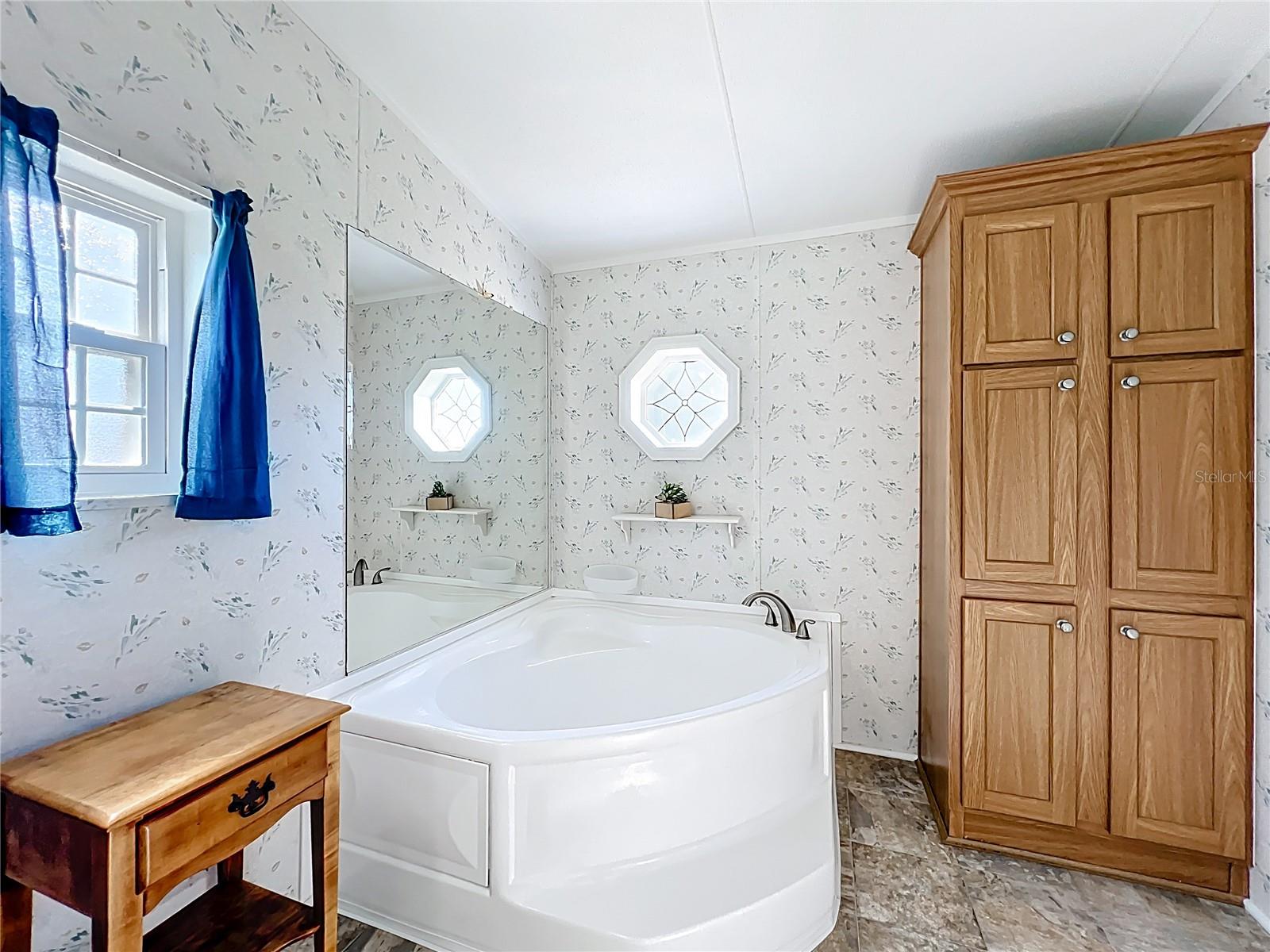 9040 MERCURY DR, ST CLOUD, FL, 34773