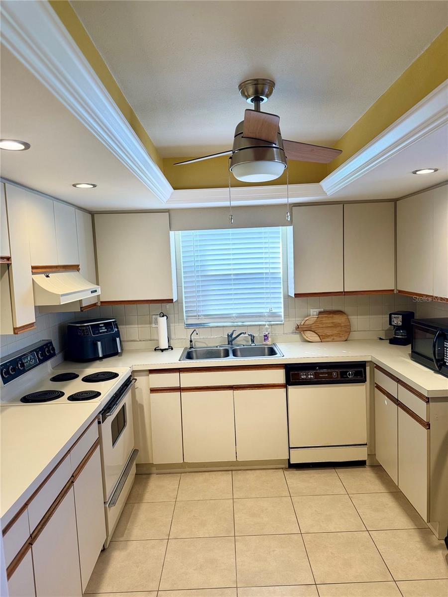 374 OAK HILL DR #37, SARASOTA, FL, 34232