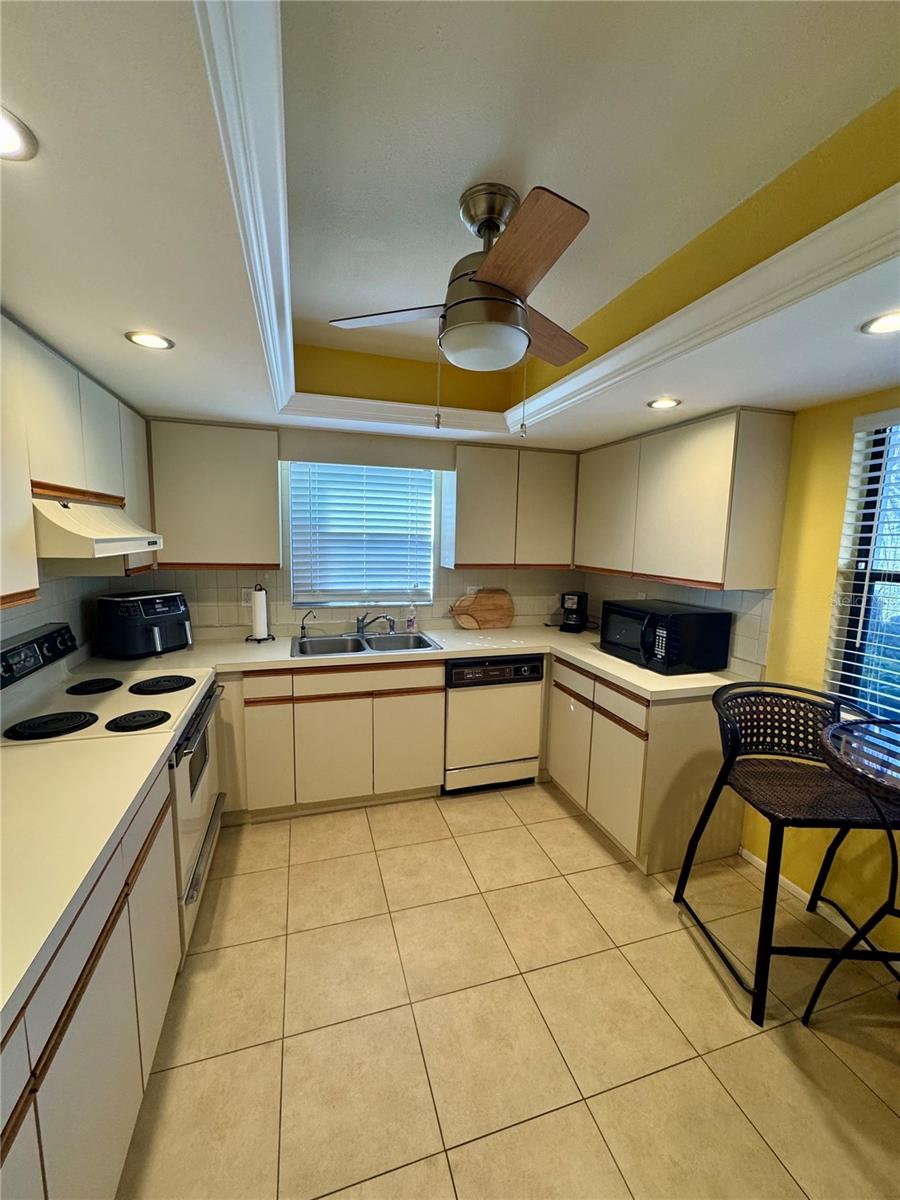 374 OAK HILL DR #37, SARASOTA, FL, 34232