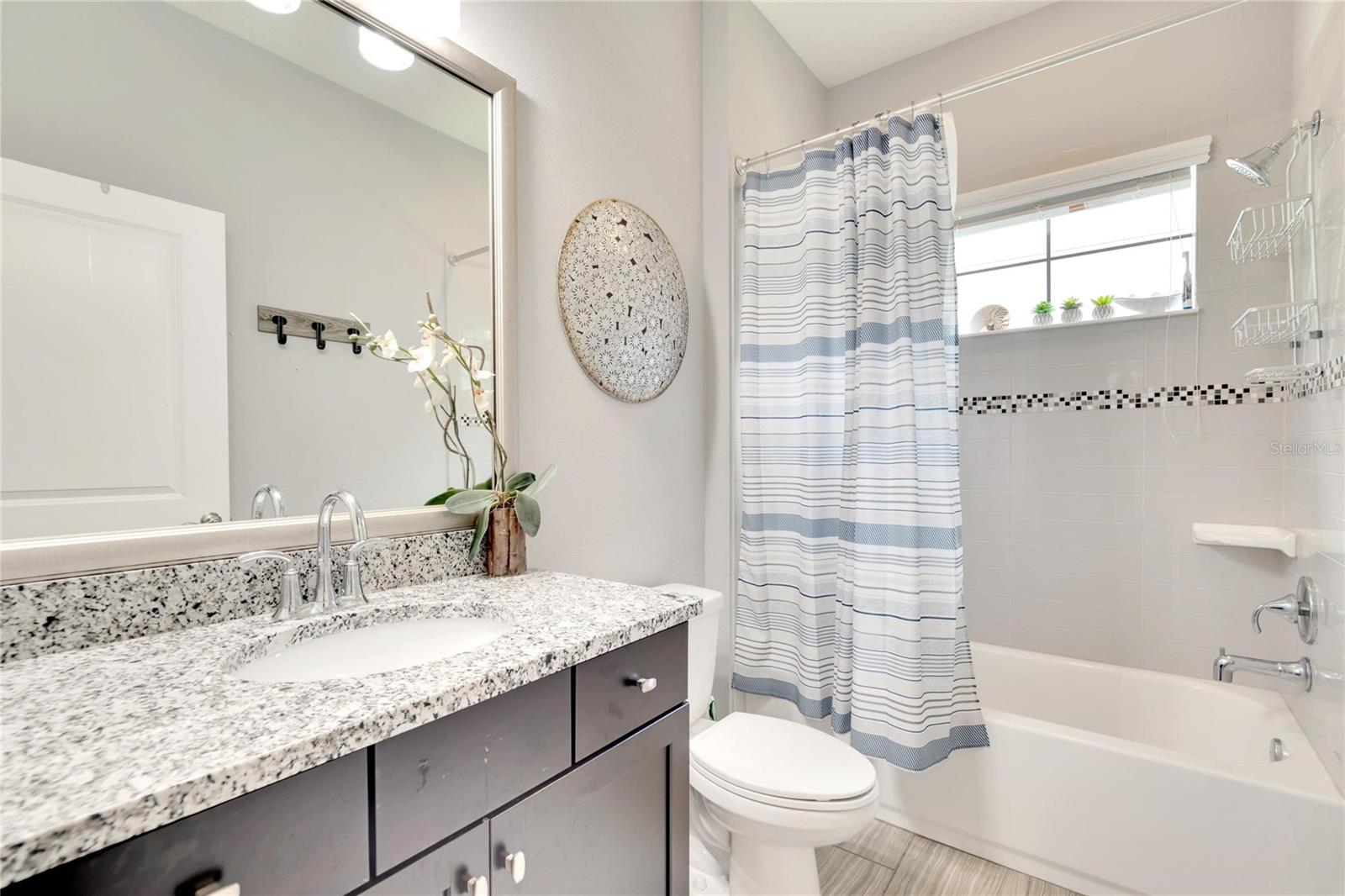 7211 MEETING HOUSE LN, APOLLO BEACH, FL, 33572