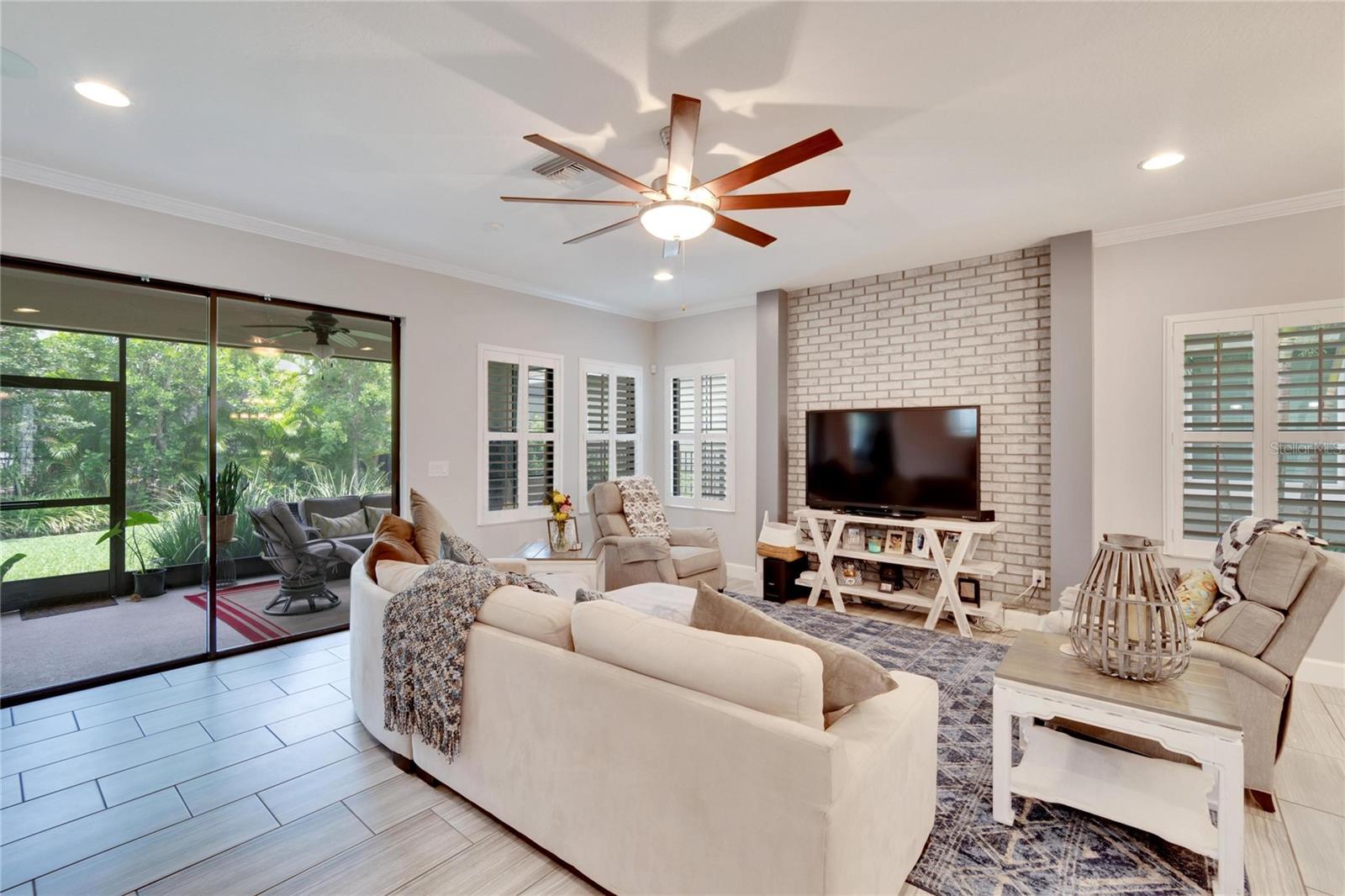 7211 MEETING HOUSE LN, APOLLO BEACH, FL, 33572