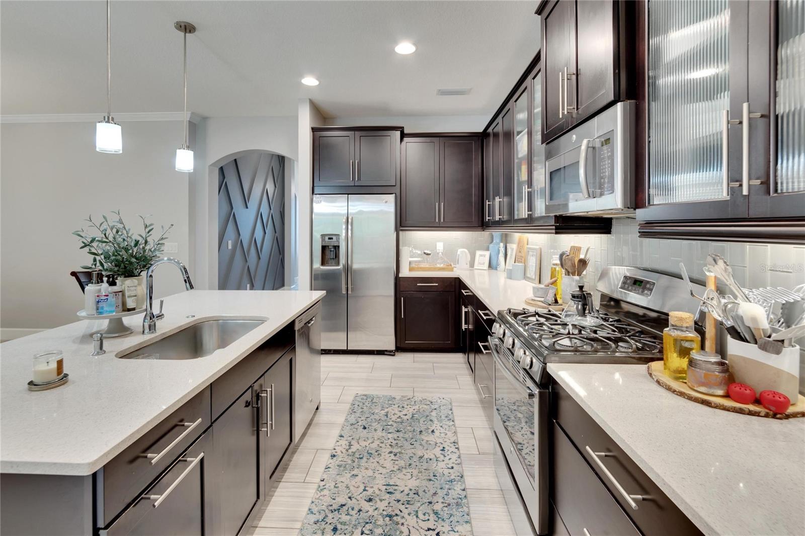 7211 MEETING HOUSE LN, APOLLO BEACH, FL, 33572