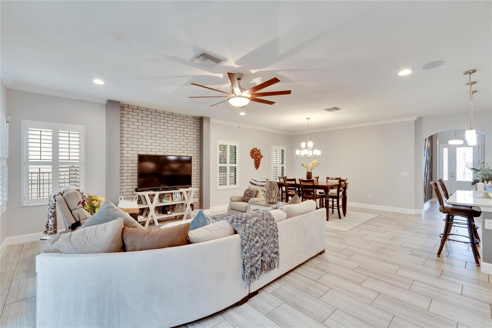 7211 MEETING HOUSE LN, APOLLO BEACH, FL, 33572